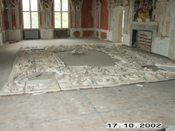 Transfer of stucco fragments of the Boucher ceiling