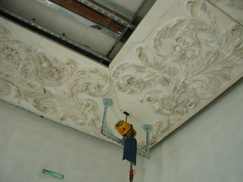 Transfer of stucco fragments of the Boucher ceiling